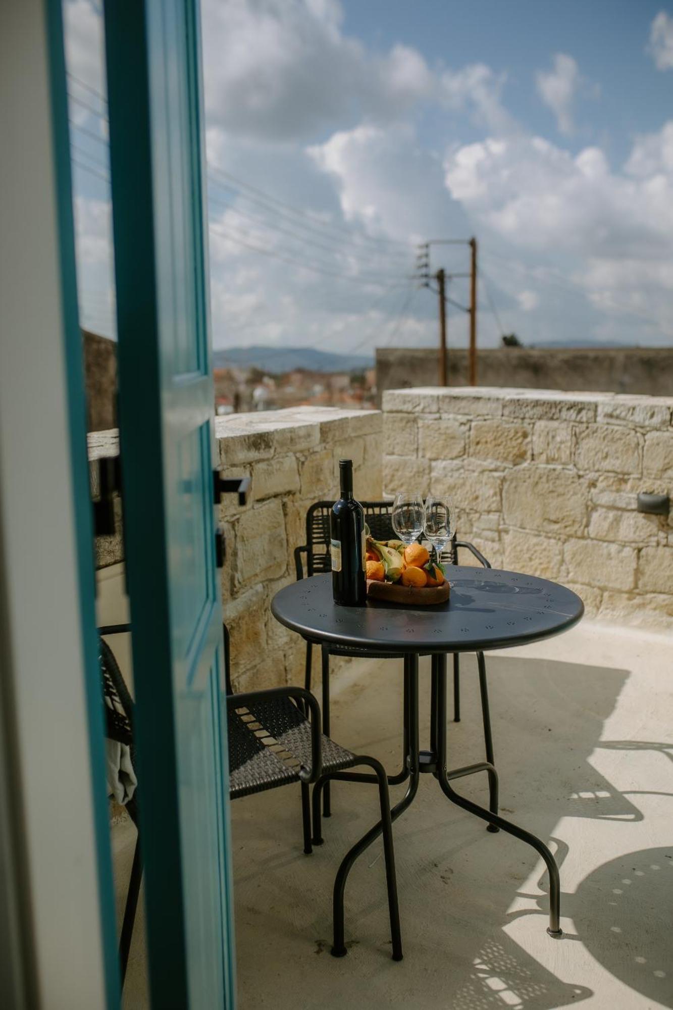 Smaragda'S Guest Rooms Limassol Luaran gambar