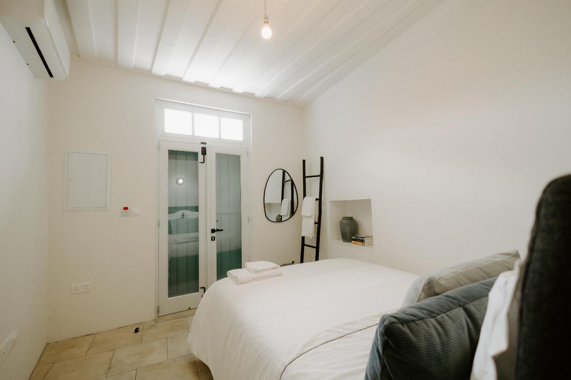 Smaragda'S Guest Rooms Limassol Luaran gambar
