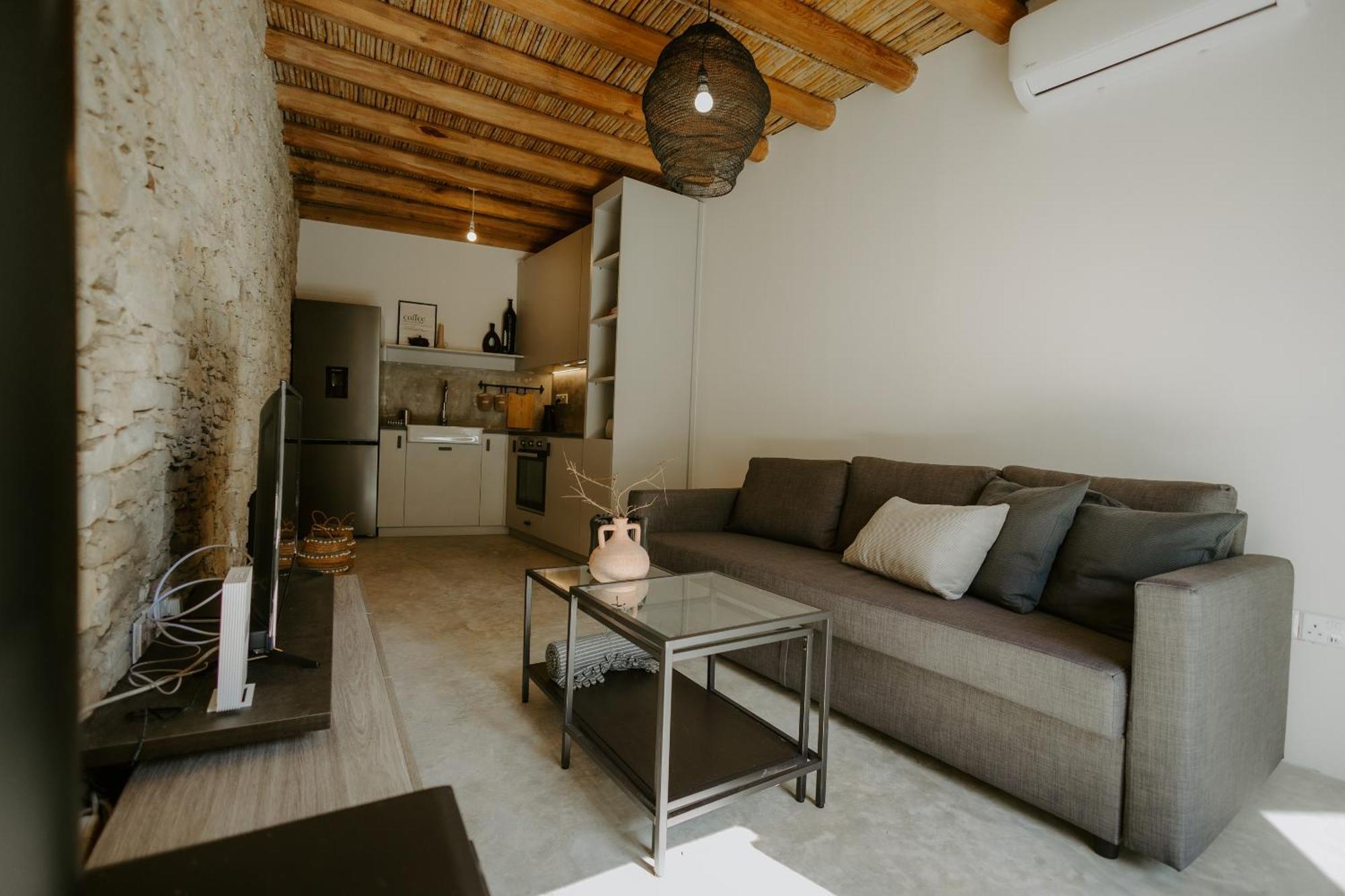 Smaragda'S Guest Rooms Limassol Luaran gambar