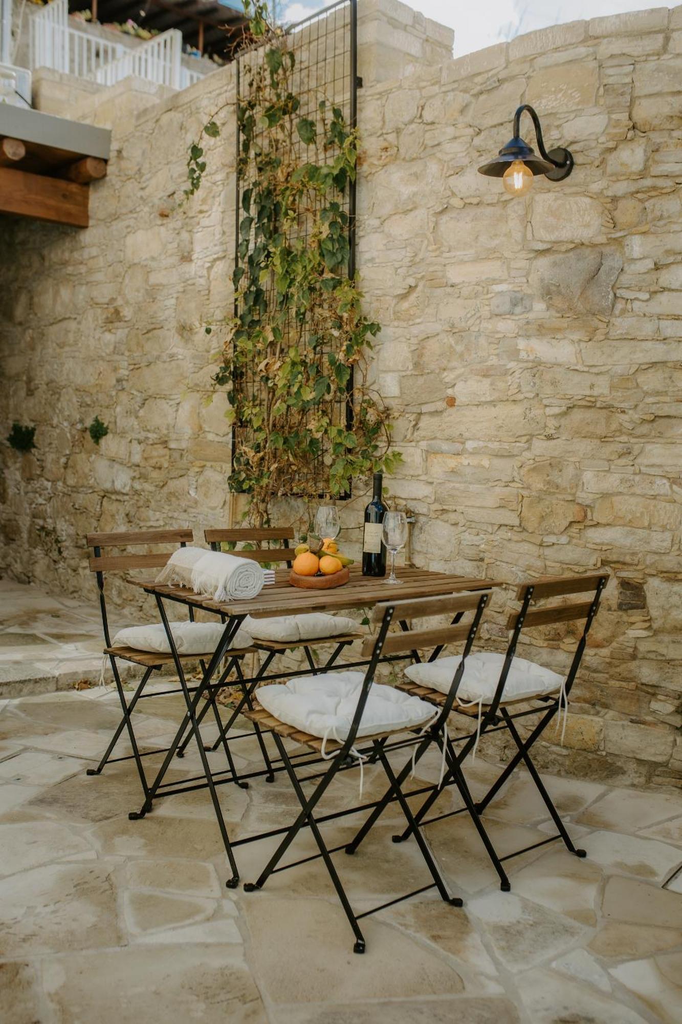Smaragda'S Guest Rooms Limassol Luaran gambar